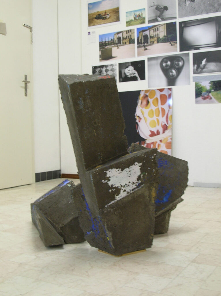 "Bildklötze", 2005, Concrete, from Bilderkistenkreislauf, Kunst Art - Dominik Lipp